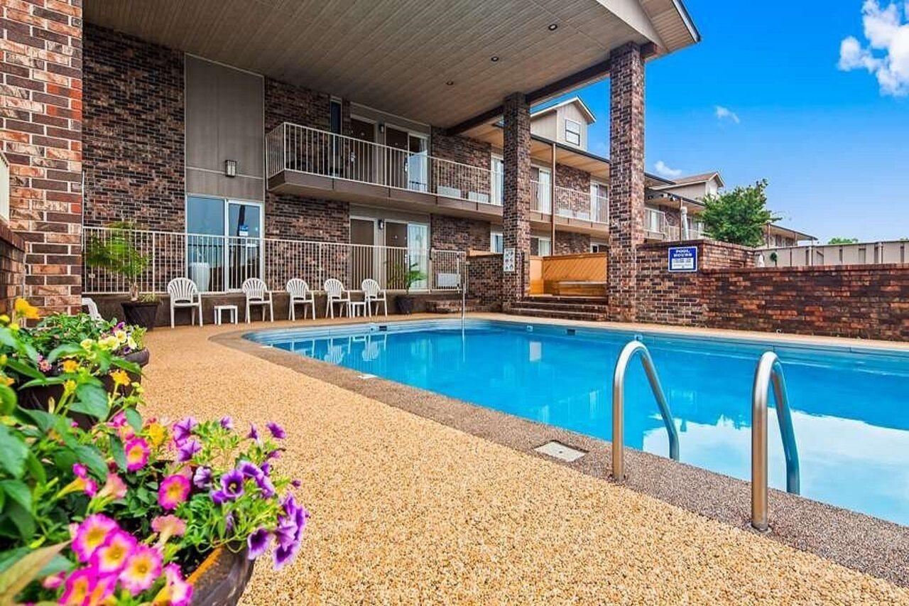 Best Western Sherwood Inn Clarksville Экстерьер фото