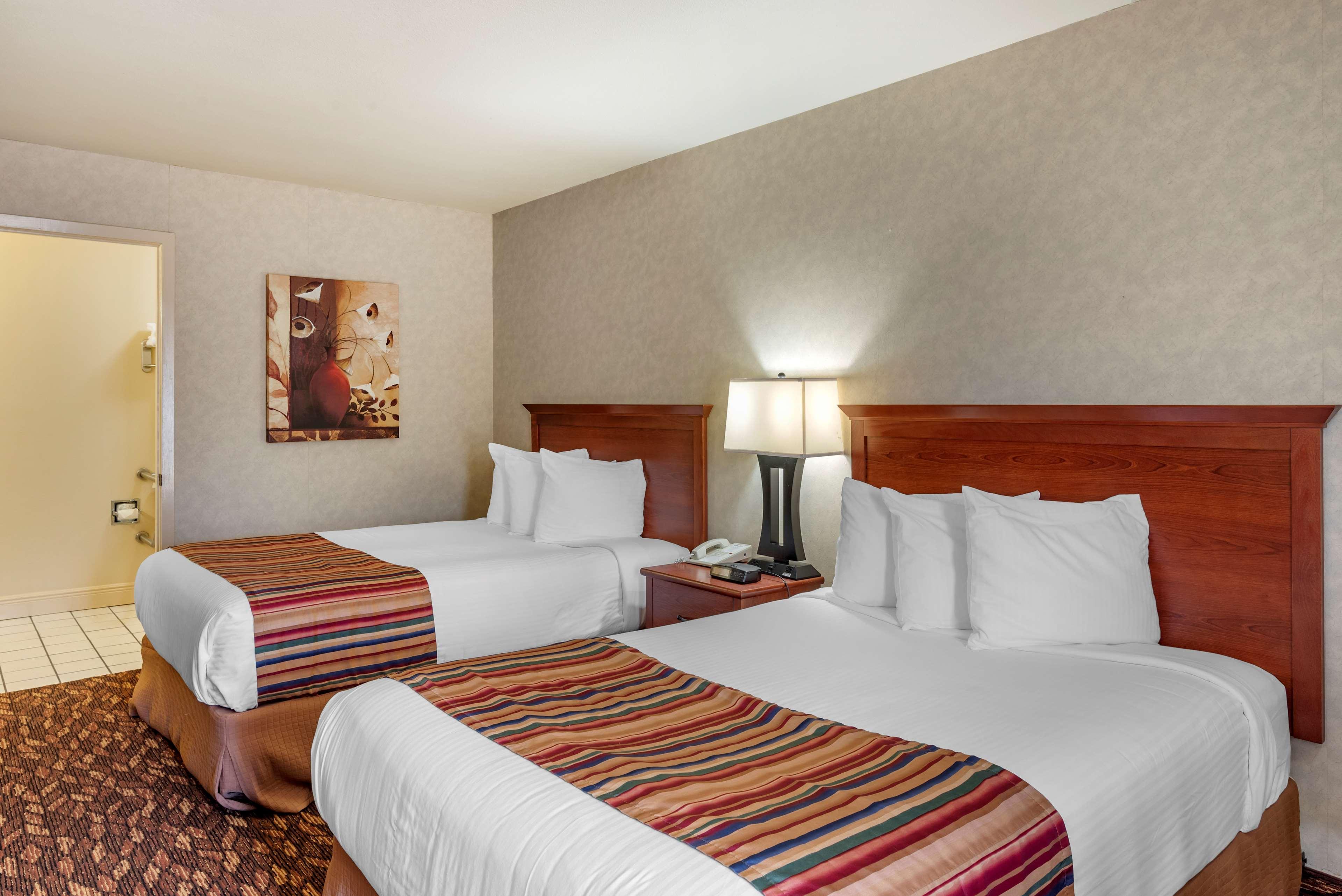 Best Western Sherwood Inn Clarksville Экстерьер фото