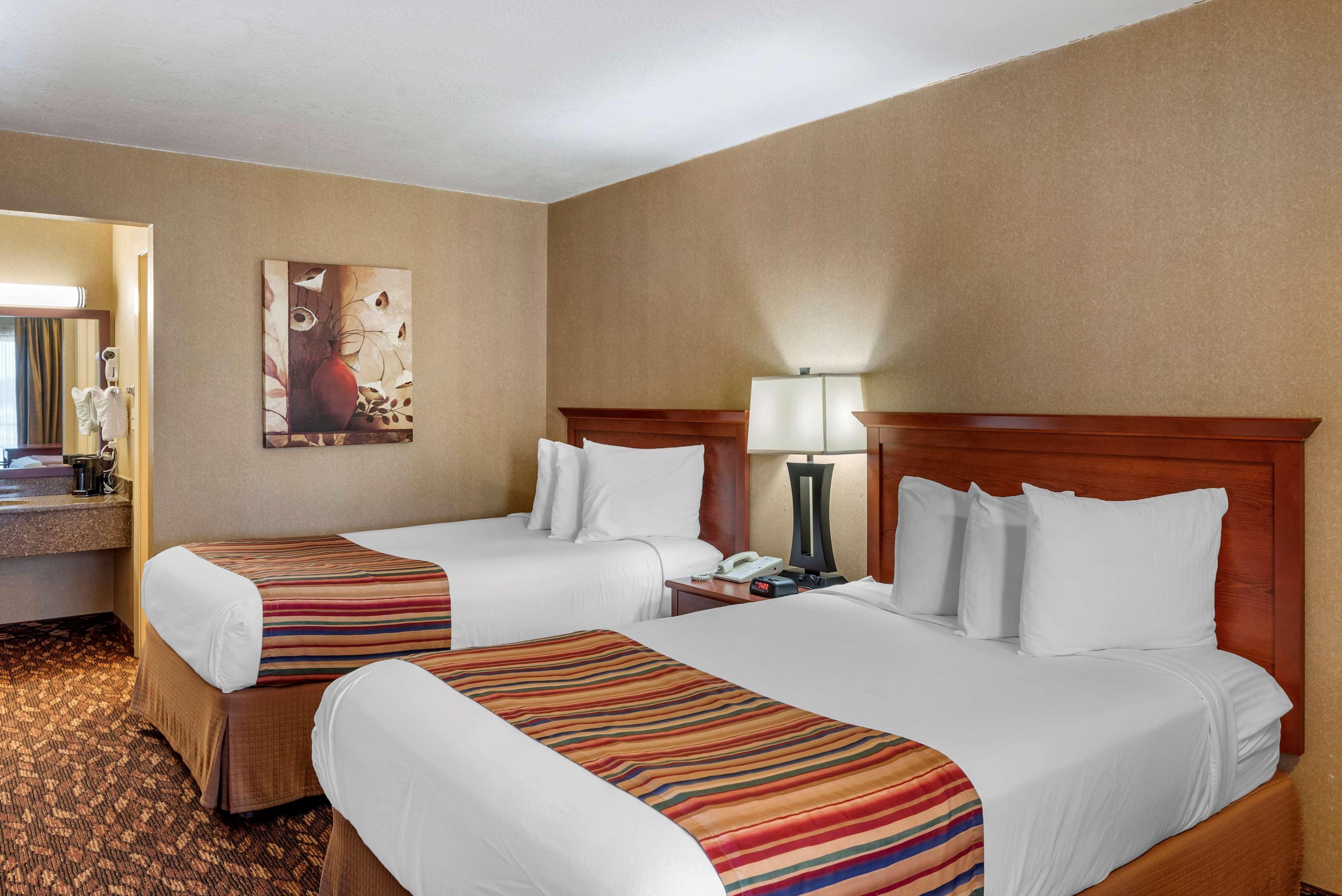 Best Western Sherwood Inn Clarksville Экстерьер фото