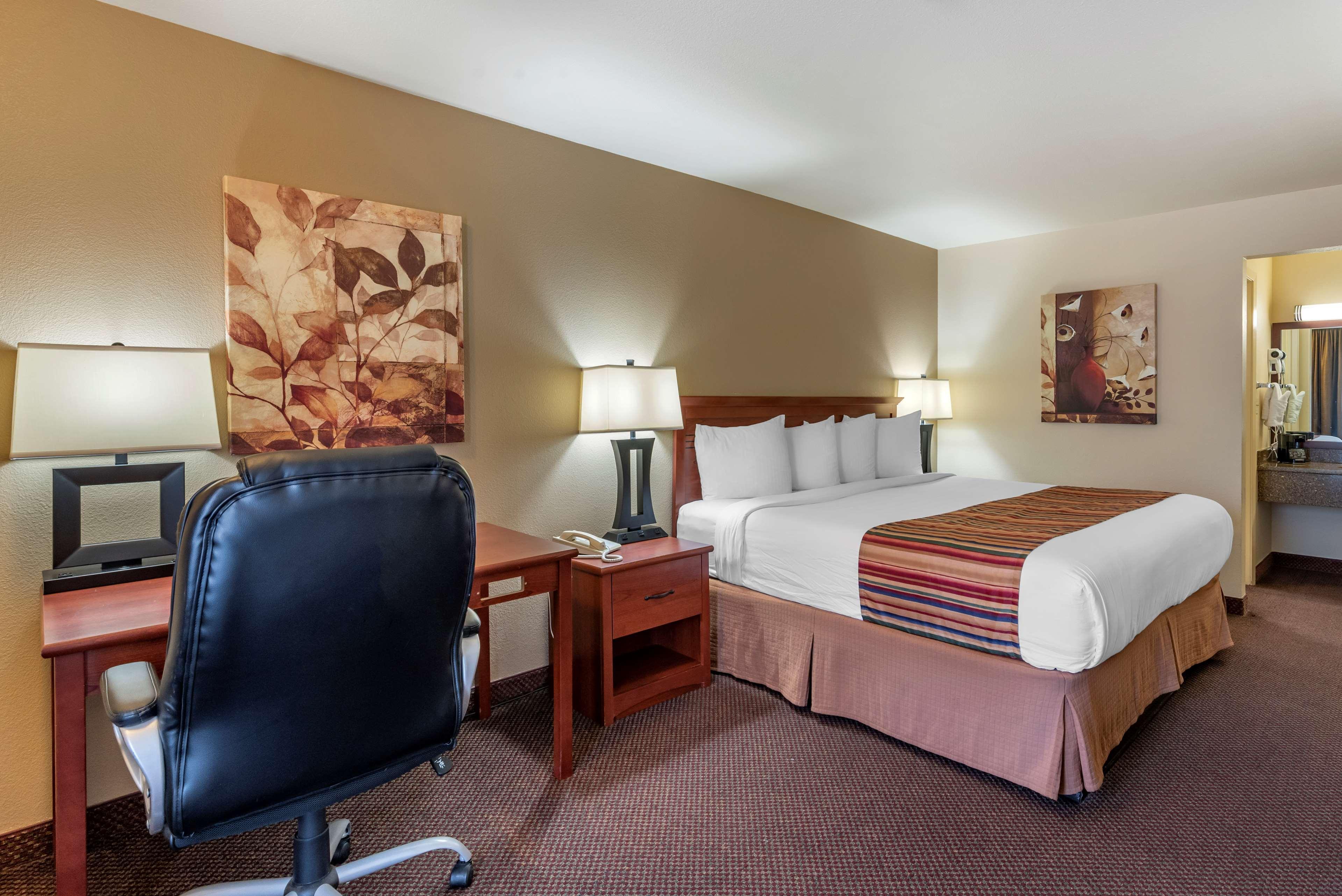 Best Western Sherwood Inn Clarksville Экстерьер фото