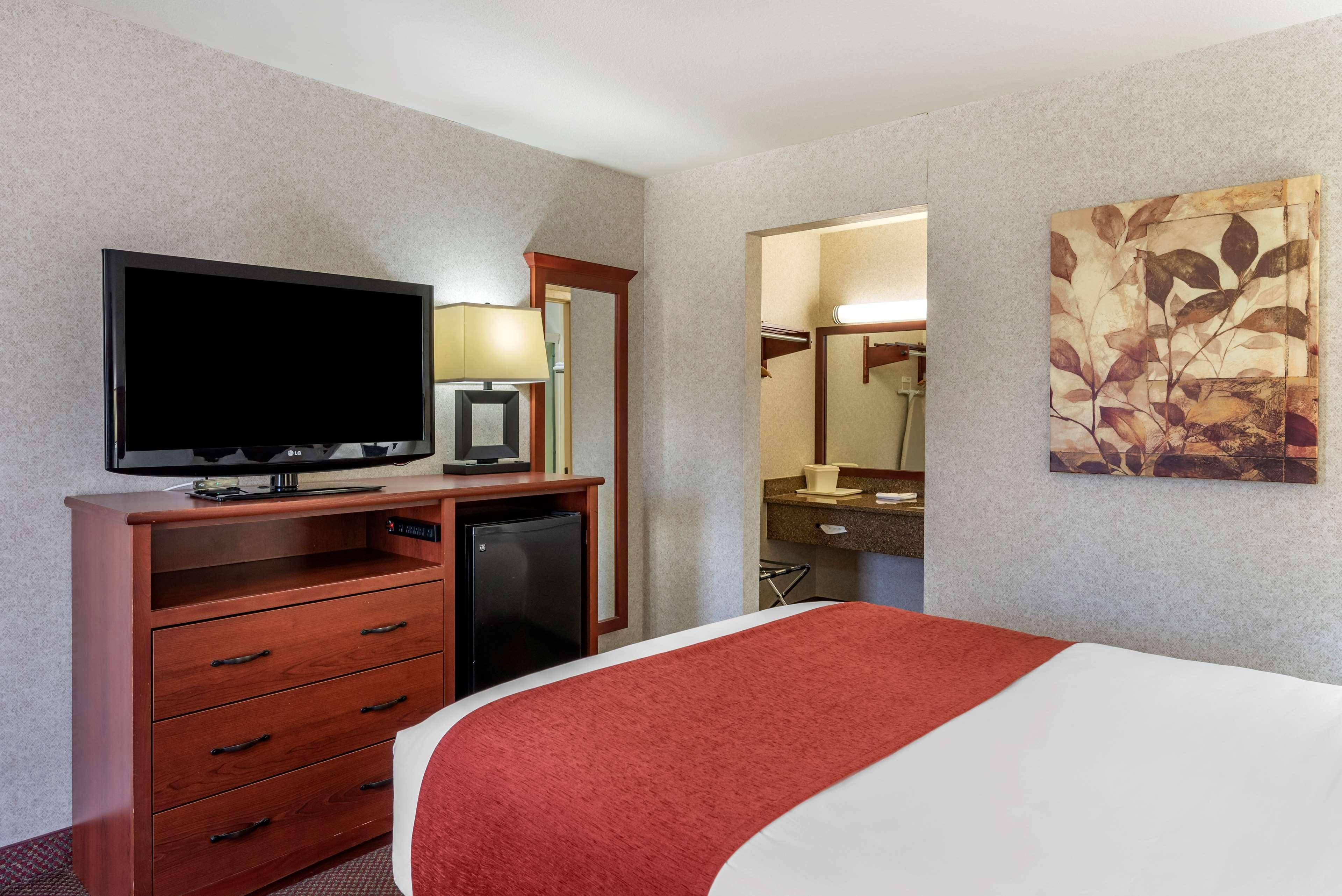 Best Western Sherwood Inn Clarksville Экстерьер фото