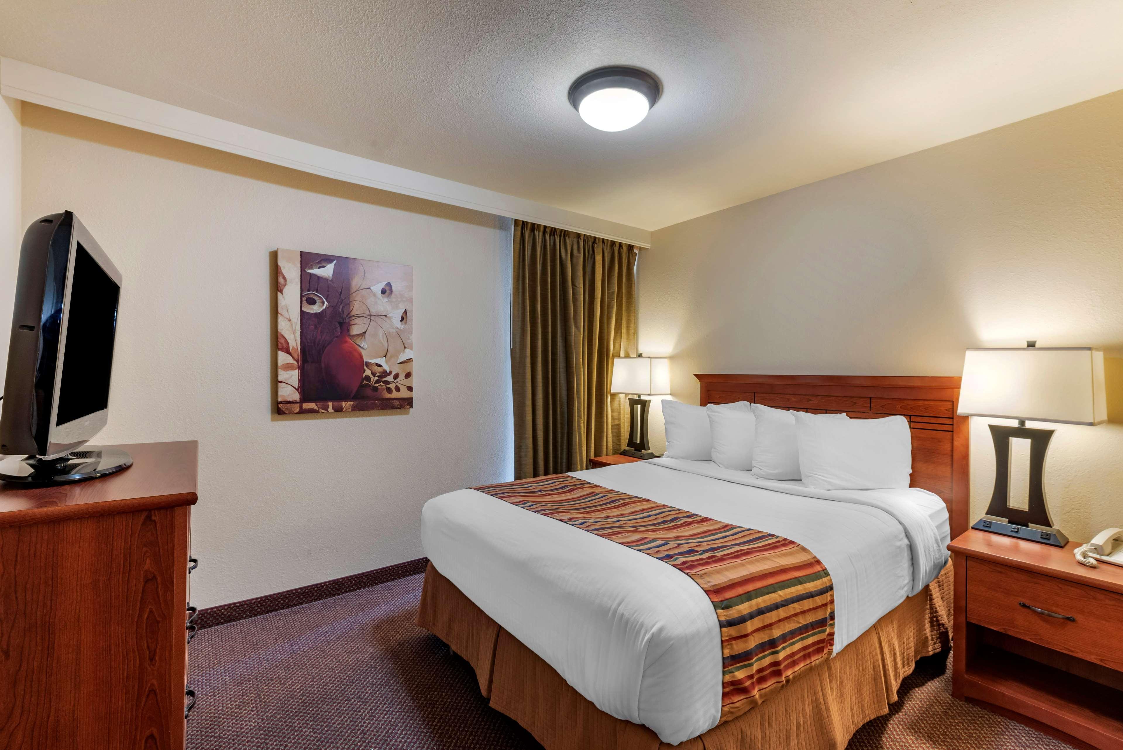 Best Western Sherwood Inn Clarksville Экстерьер фото