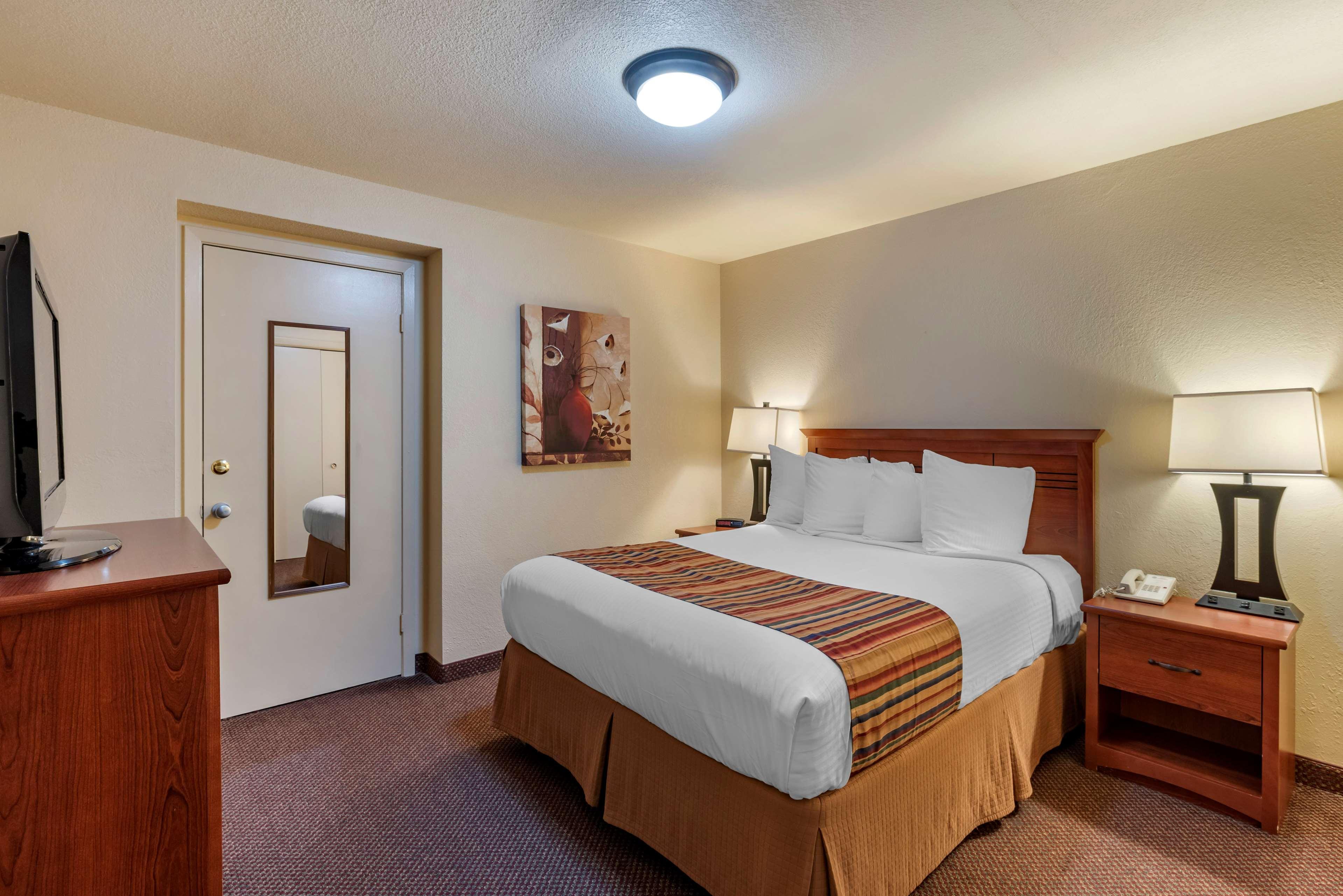Best Western Sherwood Inn Clarksville Экстерьер фото