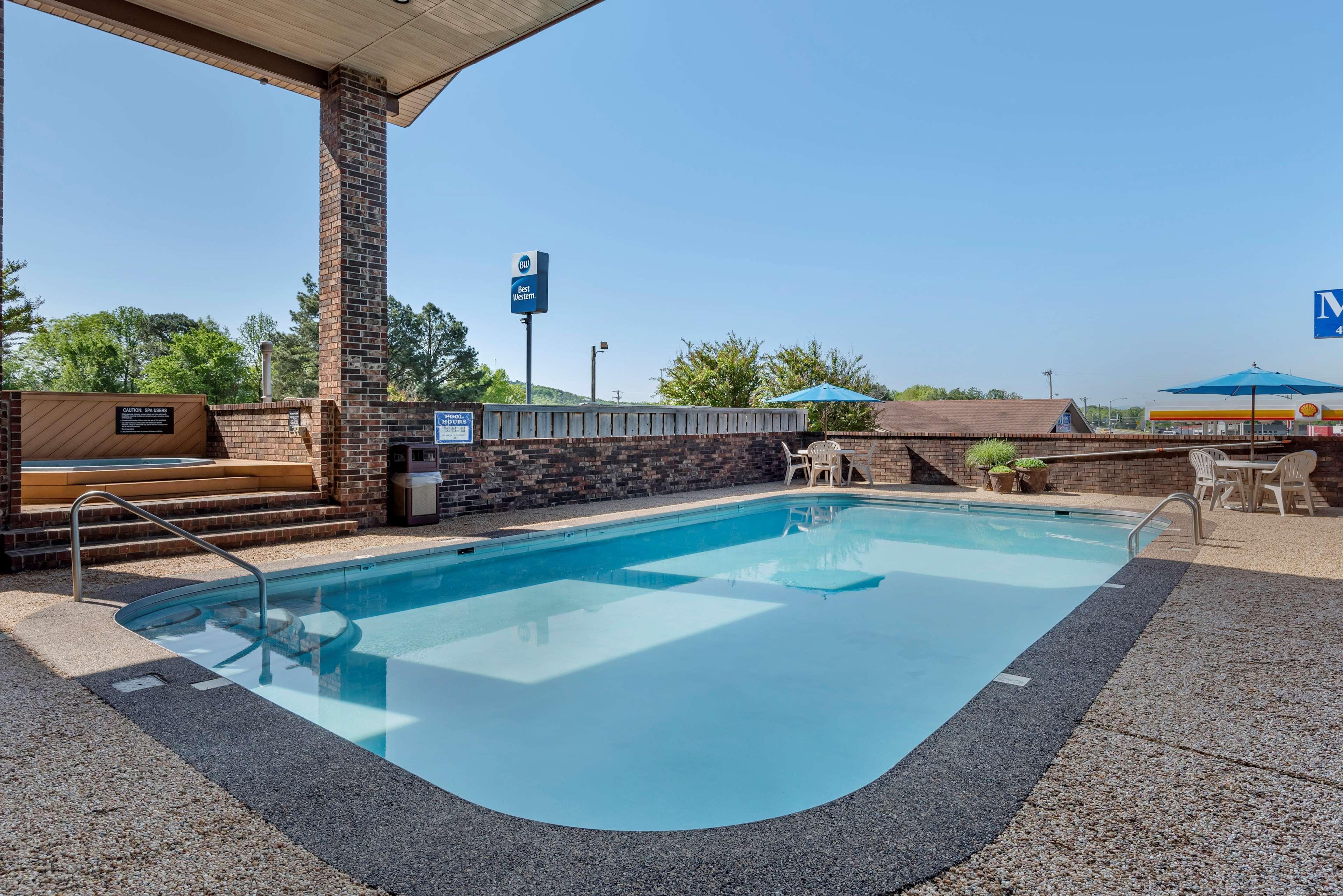 Best Western Sherwood Inn Clarksville Экстерьер фото