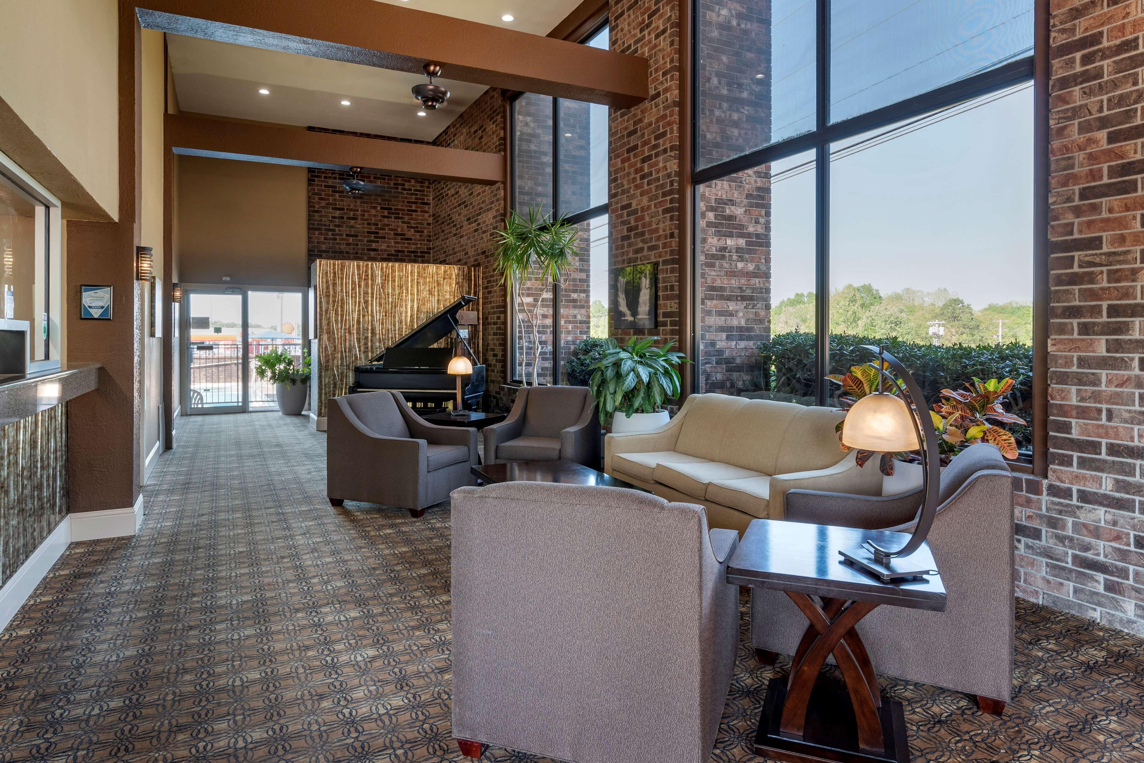 Best Western Sherwood Inn Clarksville Экстерьер фото
