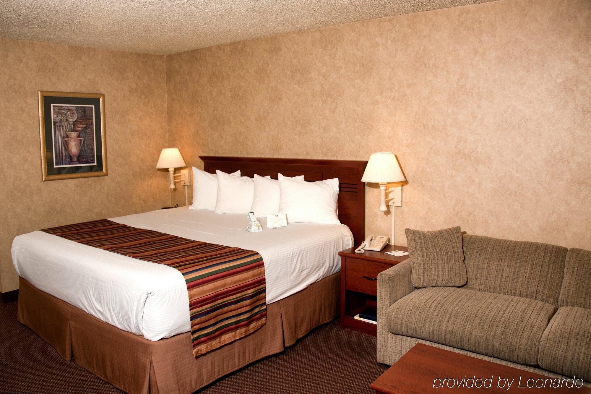 Best Western Sherwood Inn Clarksville Номер фото
