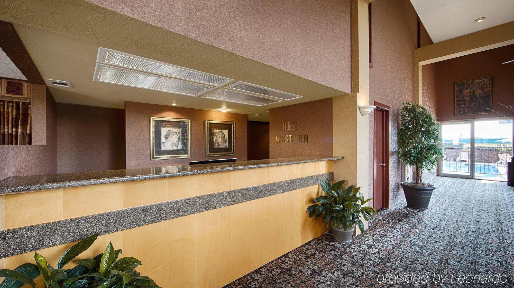 Best Western Sherwood Inn Clarksville Экстерьер фото