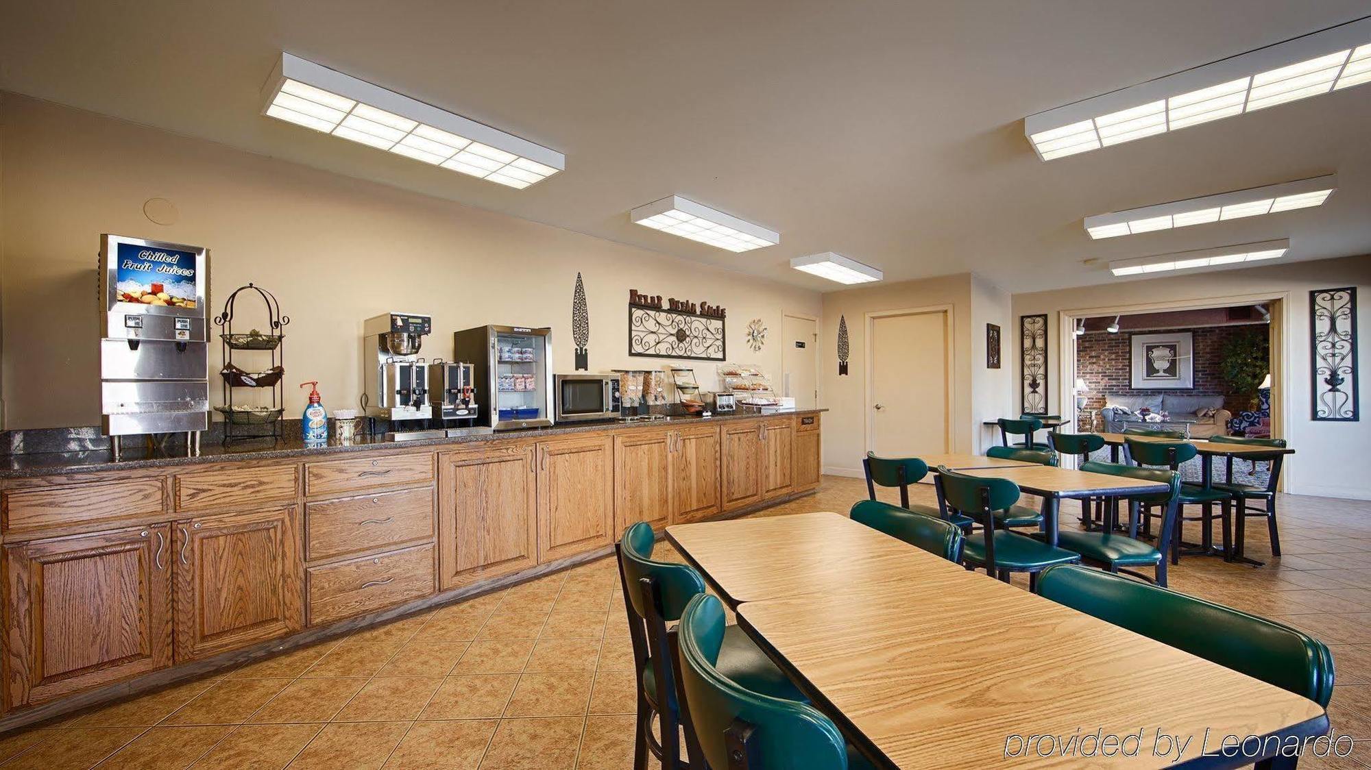 Best Western Sherwood Inn Clarksville Экстерьер фото